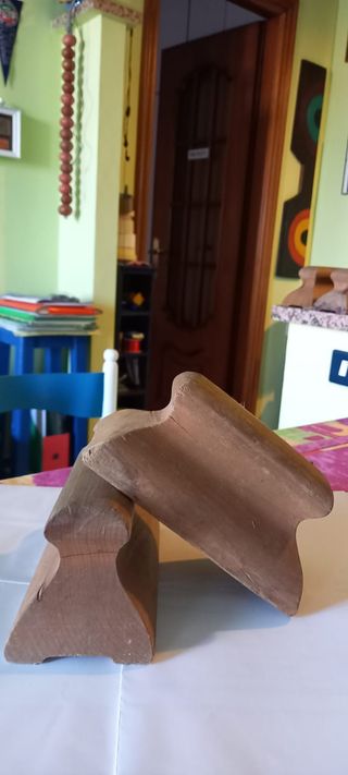 2 attrezzi ginnici Baumann anni '60 legno
