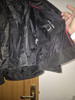 Chaqueta de moto para mujer, con todas las protecc