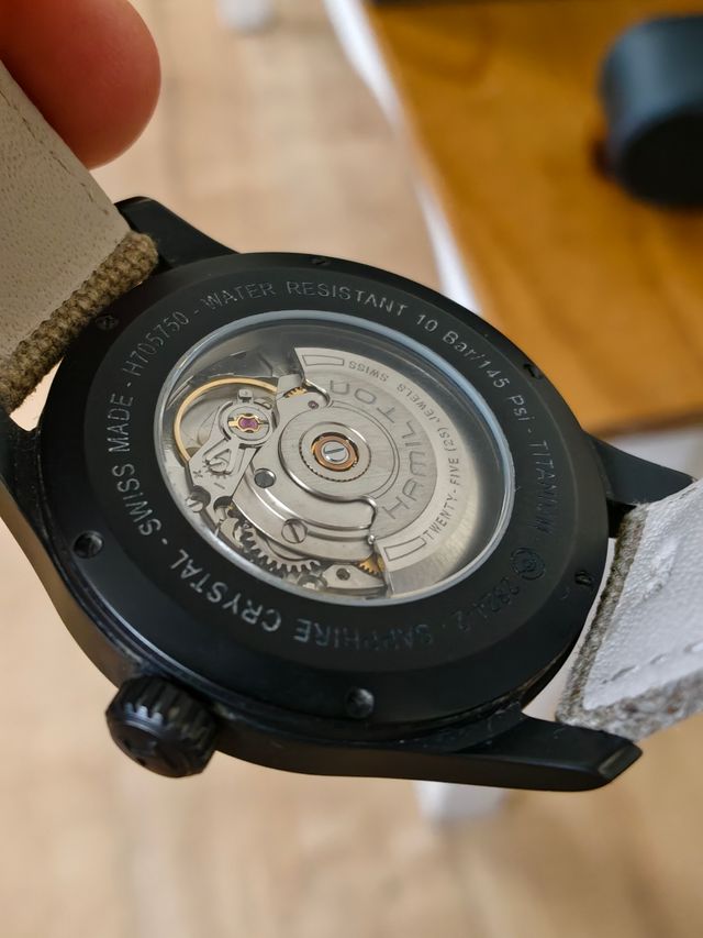 Hamilton Khaki Field Automático Titanio