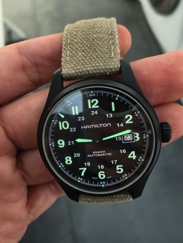 Hamilton Khaki Field Automático Titanio