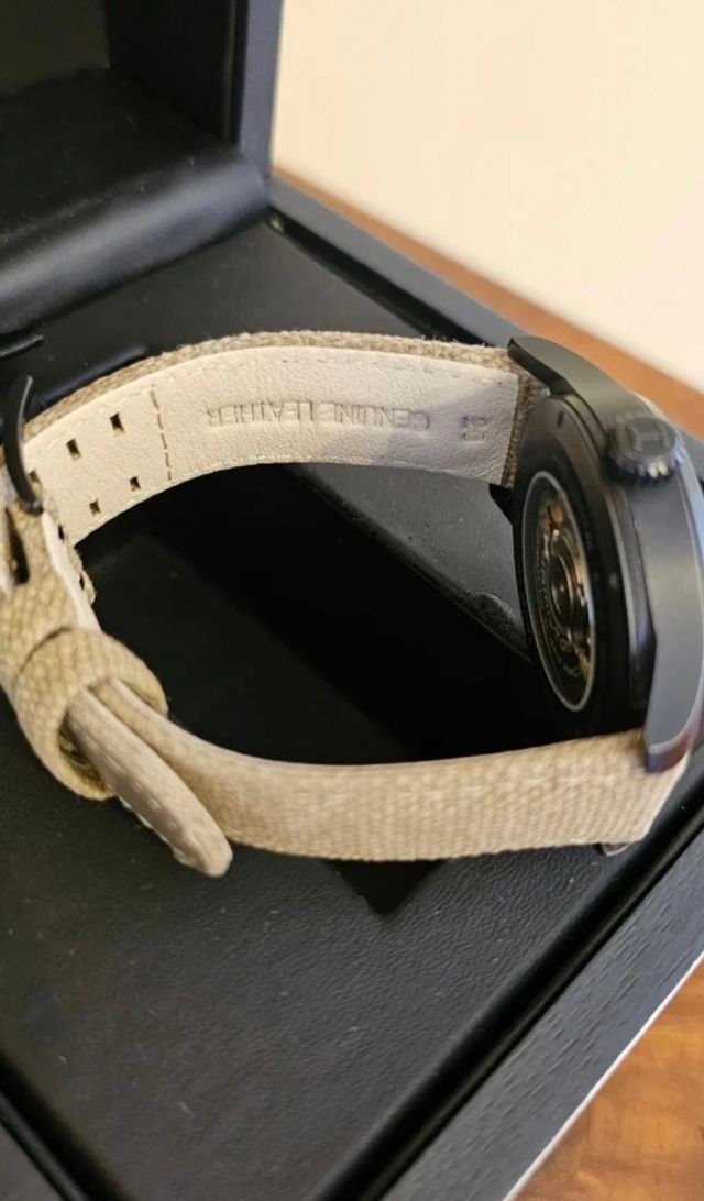 Hamilton Khaki Field Automático Titanio