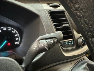 Ford Transit Custom Kombi 2.0 TDCI 77kW 320 L1 