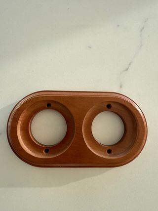 Base de madera para interruptor doble