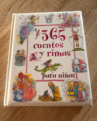 365 Cuentos y Rimas Para Ninas/ 365 Stories & R...