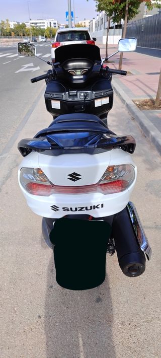 Suzuki Burgman 400 Scooter Blanco