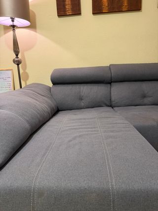 Sofá de tres plazas