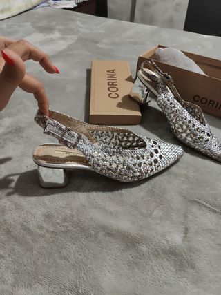 Elegantes tacones de vestir con poco tacon