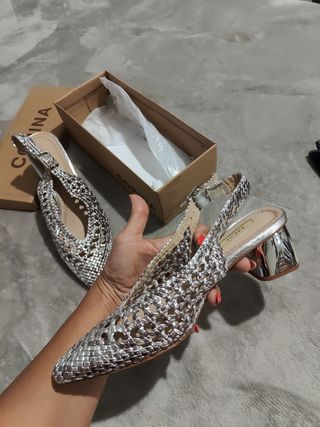 Elegantes tacones de vestir con poco tacon