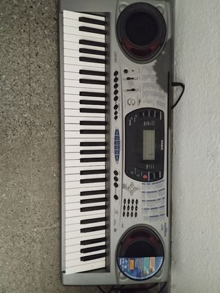 Piano Casio CTK-671