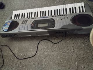 Piano Casio CTK-671
