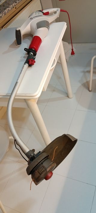 Cortacésped eléctrico Sterwins de 800 vatios