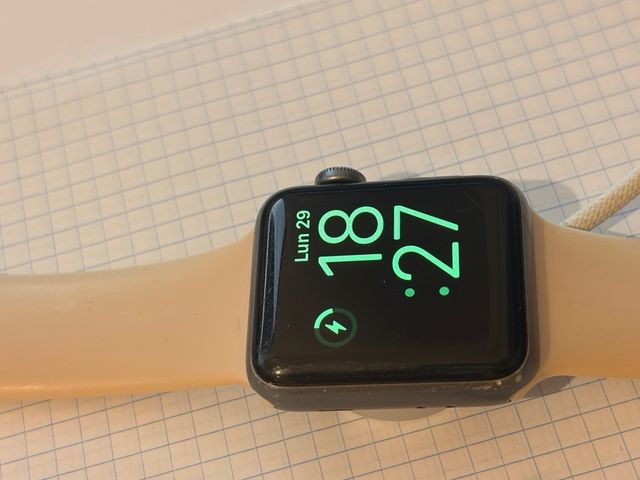Apple Watch Series 3 GPS, aluminio, 38mm