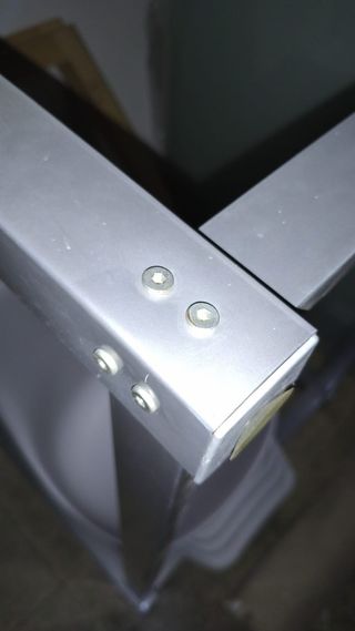 Mesa de cocina cristal opaco y metal