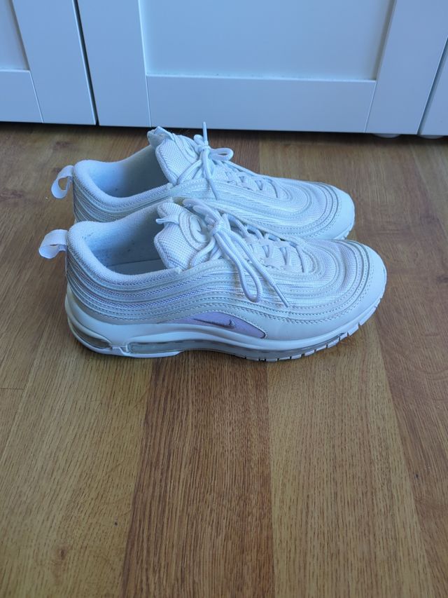 Zapatillas blancas con cámara de aire 97.  Hacco