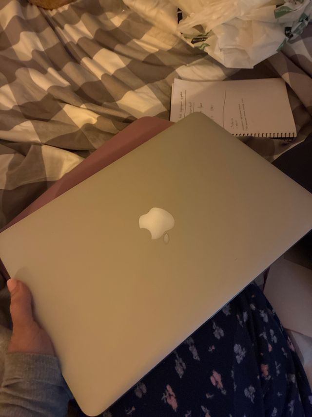 MacBook Pro 13 Gris Espacial