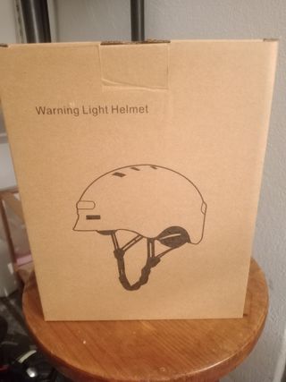 Casco blanco patinete/bici con luz
