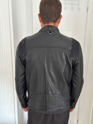 Cazadora “cuero”