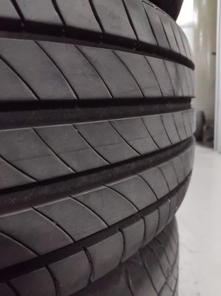 Neumático 215/60R17 96H tengo 4