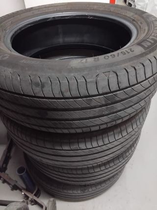 Neumático 215/60R17 96H tengo 4