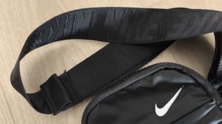 Riñonera Nike Negra