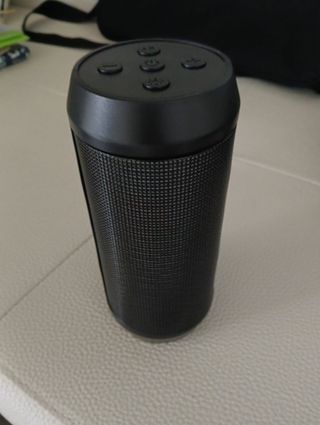 Altavoz bluetooth con LED