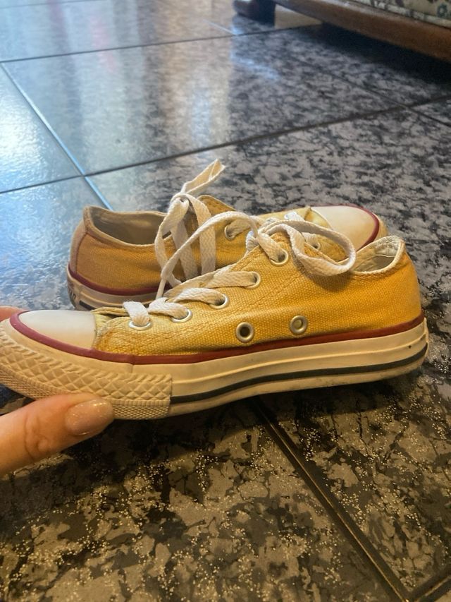 Converse niño amarillas