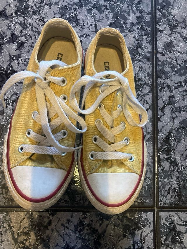 Converse niño amarillas