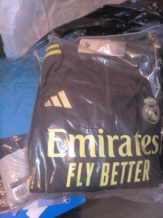 Chándal Real Madrid Adidas Negro y Dorado