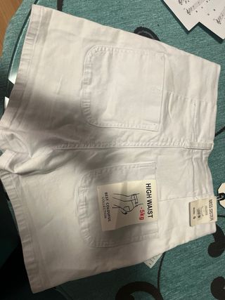Pantalón corto blanco Miss Selfridge