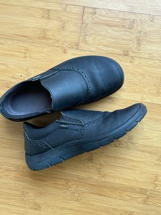 Zapatos de trabajo, hostelería o colegio. Codeor. 