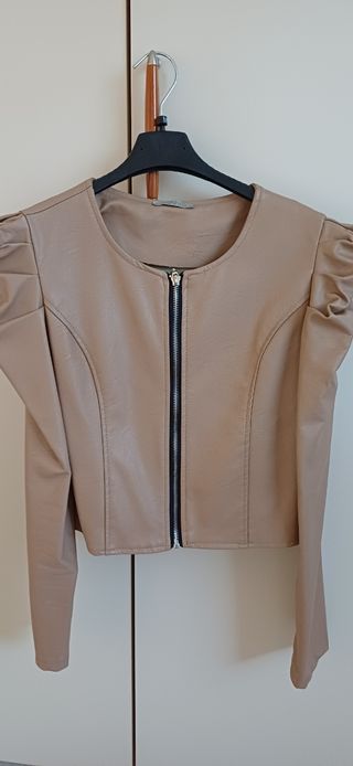 Giacca ecopelle beige