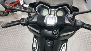 YAMAHA XMAX 125 MOMO DESIGN