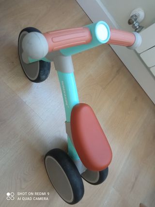 Moto infantil Eureka