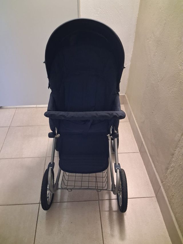 Cochecito de bebé clásico azul marino