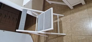 Mesa y 4 sillas 