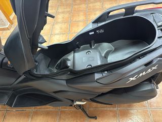 Yamaha XMAX 300 Negra