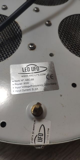 Foco Led UFO 90w.