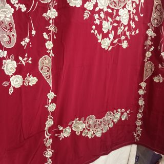 MARAVILLOSA COLCHA TIPO MANTÓN DE MANILA BORDADA