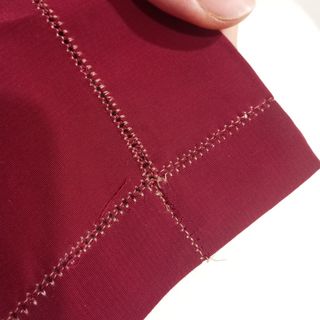 MARAVILLOSA COLCHA TIPO MANTÓN DE MANILA BORDADA