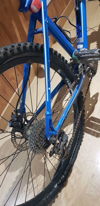 Bicicleta GT Avalanche 2.0