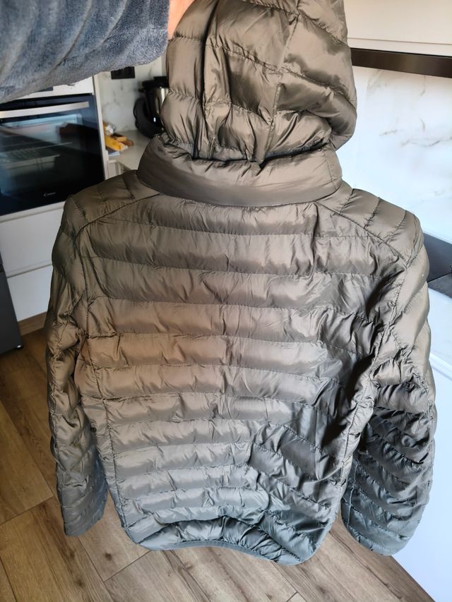 Chaqueta plumífero verde oliva