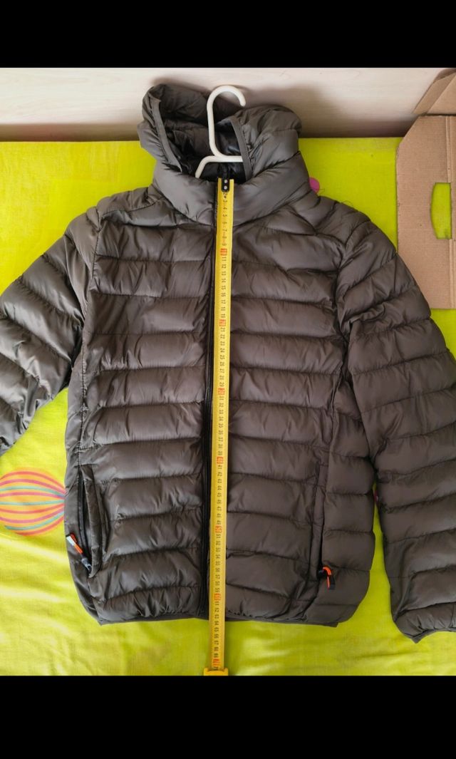 Chaqueta plumífero verde oliva