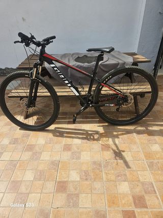 Bicicleta Giant Talon 29, casi a estrenar