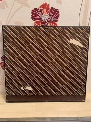 CUADRO ITALIANO REPUJADO SOBRE ESPEJO