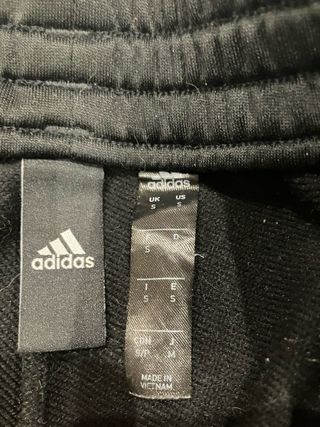 Pantalón Adidas Negro con Rayas Blancas