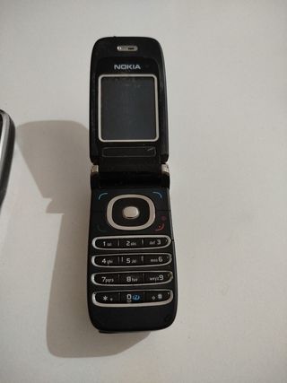 Lote 2 Móviles Antiguos Alcatel y Trium Nokia