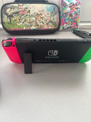 Nintendo switch en muy buen estado y con juego