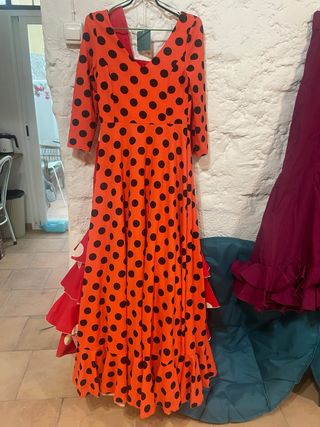 Traje de Flamenca Naranja Lunares