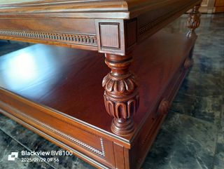 Mesa pequeña para sofá.