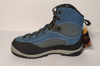 Botas montaña T44 